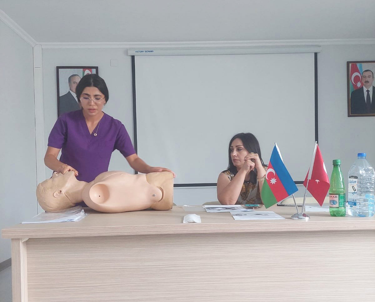 Abbas Səhhət adına Xəstəxanada tibb bacıları üçün təlim keçirilib