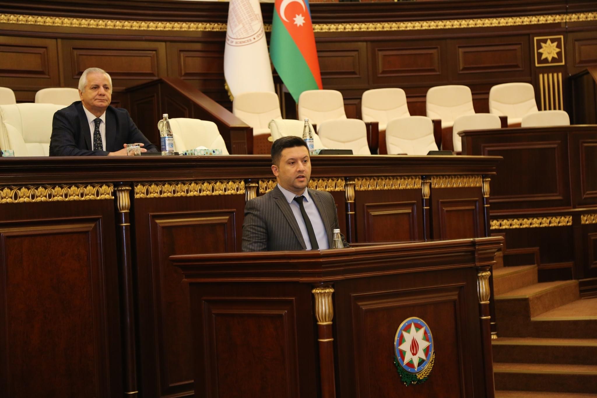 AMEA əməkdaşları icbari tibbi sığorta sistemi ilə bağlı məlumatlandırılıb