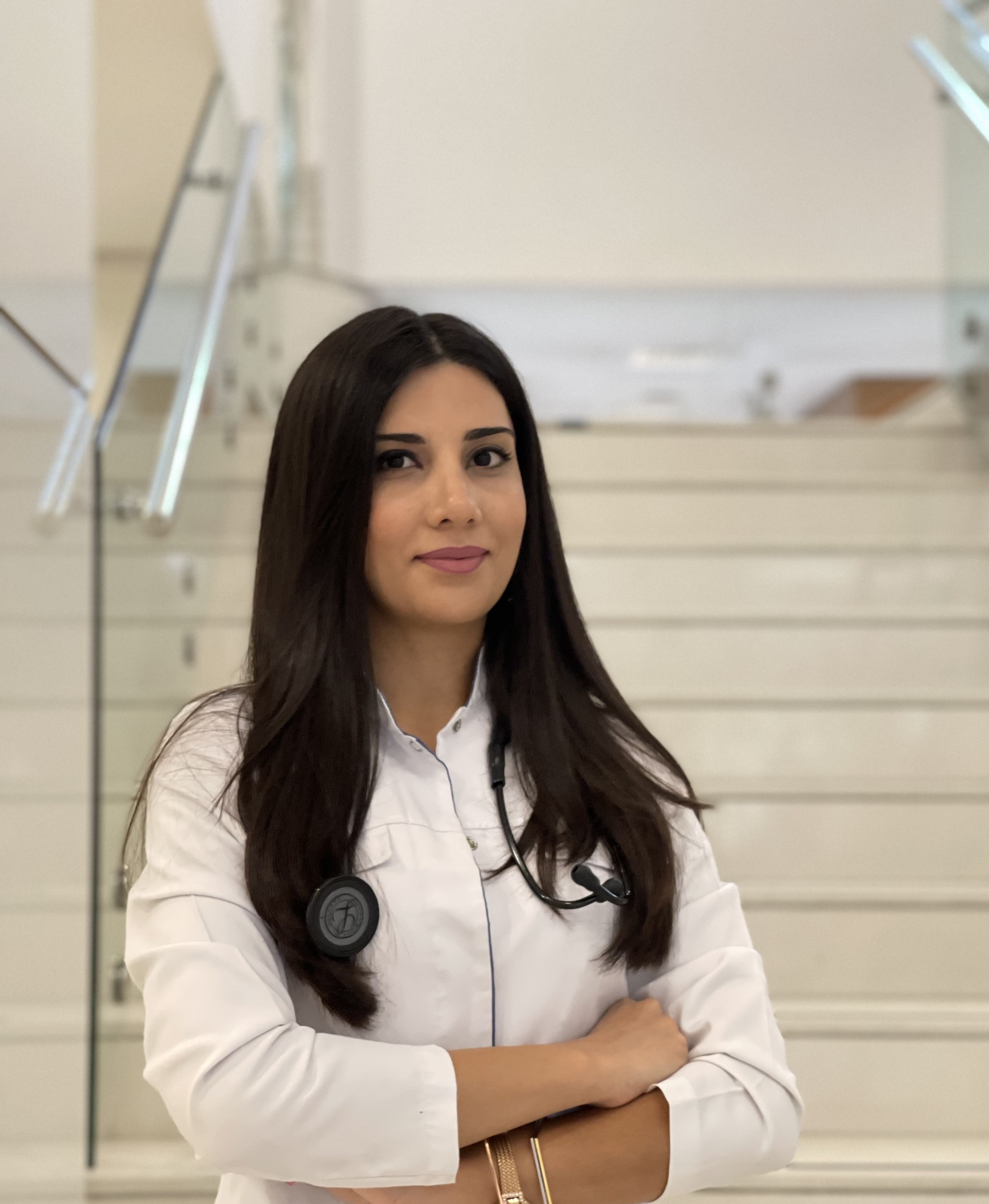 Ani ürək dayanması keçirən insana hansı müdaxilələri etmək lazımdır? - Həkim-kardioloq AÇIQLADI