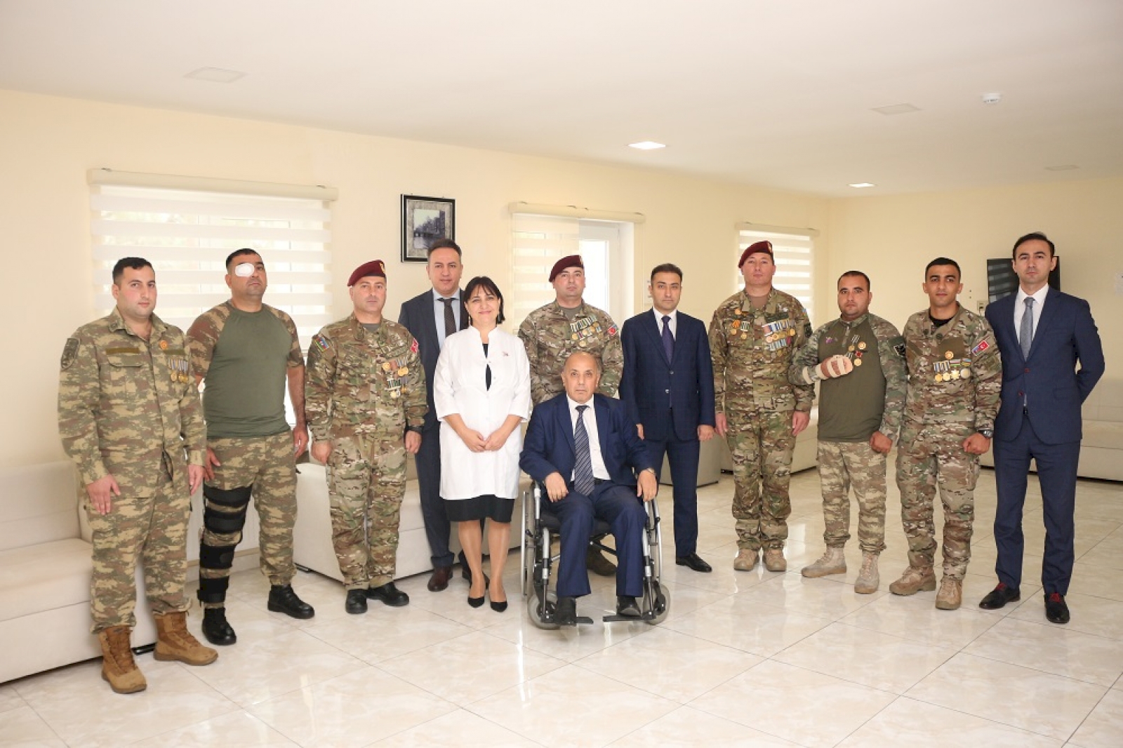 Reabilitasiya kursu keçən müharibə əlilləri ilə görüş olub