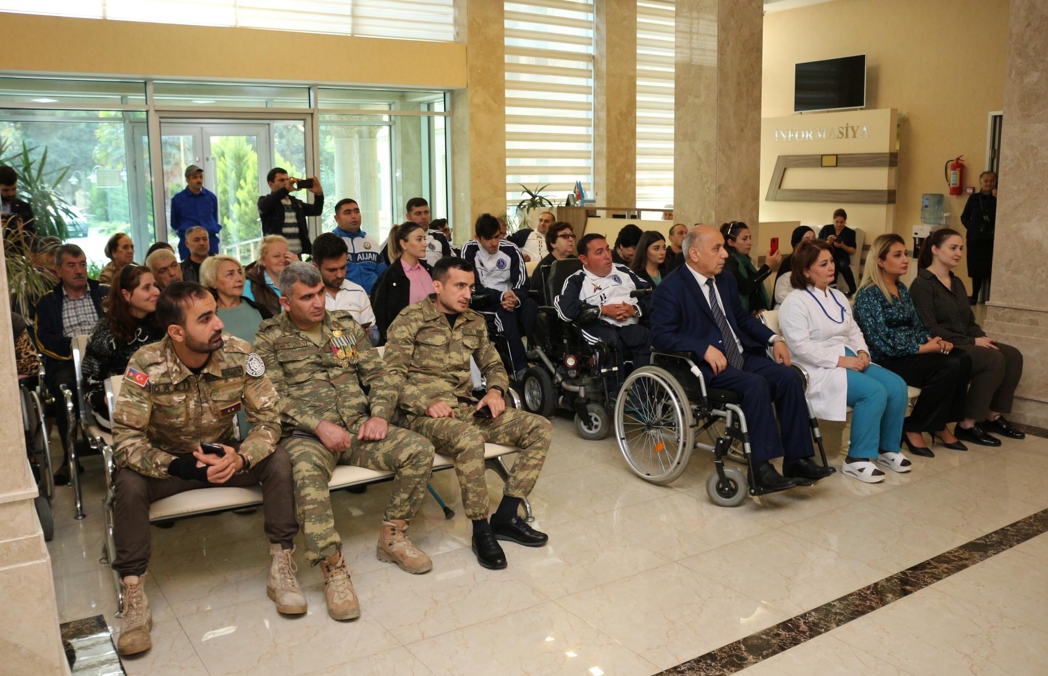 Respublika Reabilitasiya Mərkəzində müalicə kursu keçən əlilliyi olan şəxslərin paralimpiyaçılarla növbəti görüşü keçirilib