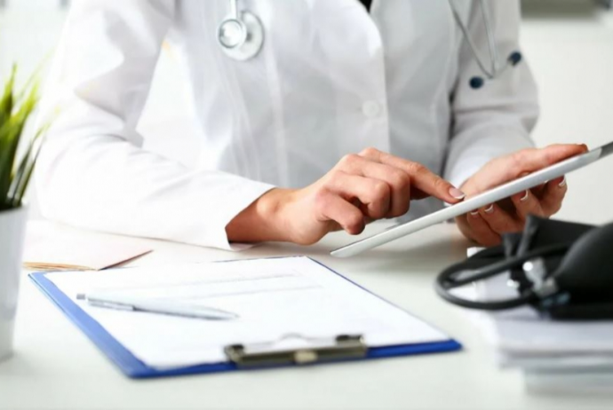 Səhiyyə sistemində YENİLİK: Ambulator tibbi kitabçalar tarixə qovuşur