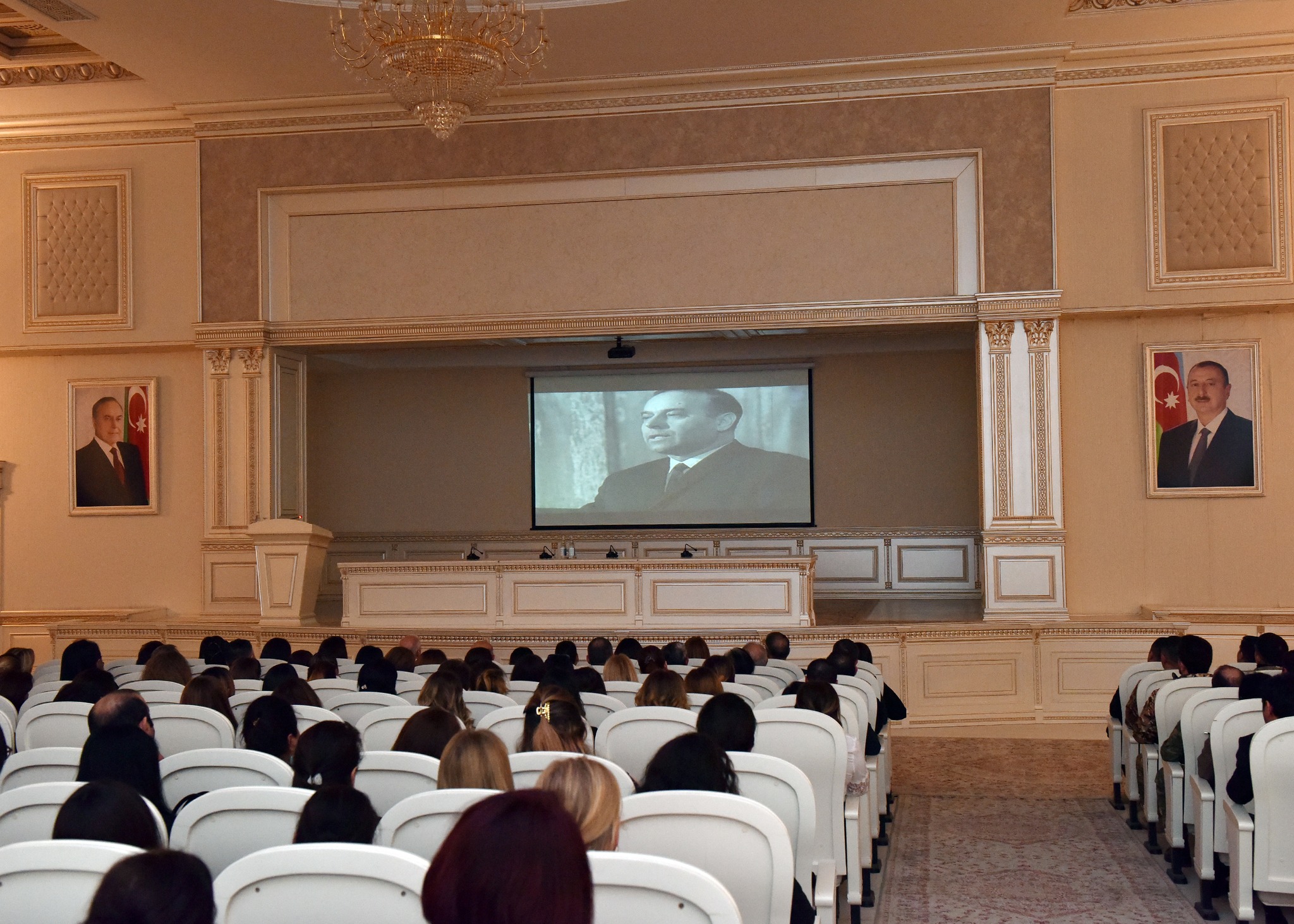 Konfrans: “Heydər Əliyev və Azərbaycan səhiyyəsi” 