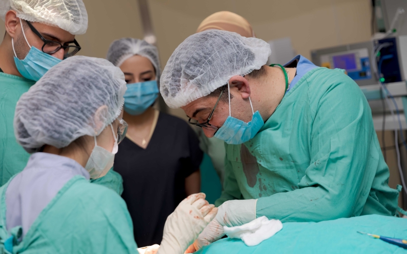 Dilində bədxassəli şiş aşkar edilmiş pasiyent Tədris Cərrahiyyə Klinikasında uğurla əməliyyat olunub