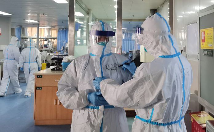 Rusiyada koronavirusa yoluxanların sayı 22 milyona çatır