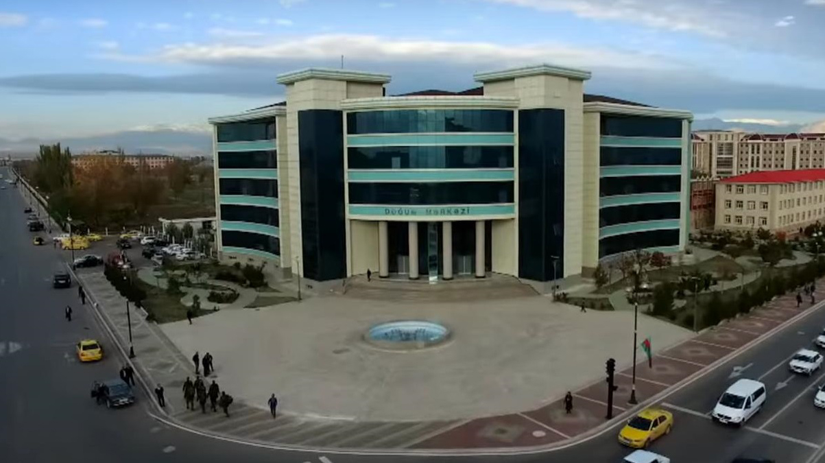 Naxçıvanda Doğum Mərkəzinin baş həkimi vəzifəsindən azad edilib