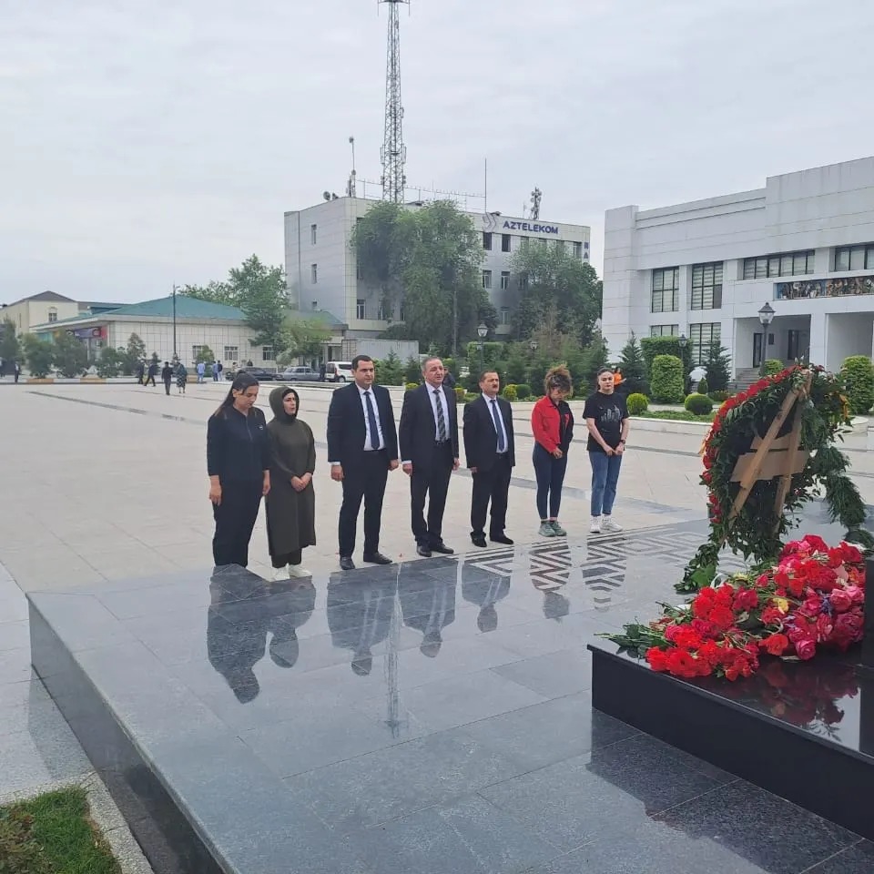 Sabirabadda Ümummilli Lider Heydər Əliyevin abidəsi ziyarət edilib