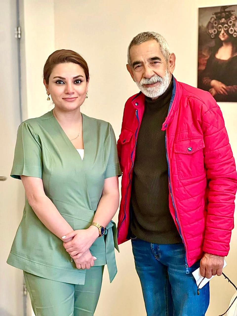 Türk aktyor Turqay Tanülkü Milli Oftalmologiya Mərkəzində oftalmoloji müayinələrdən keçib