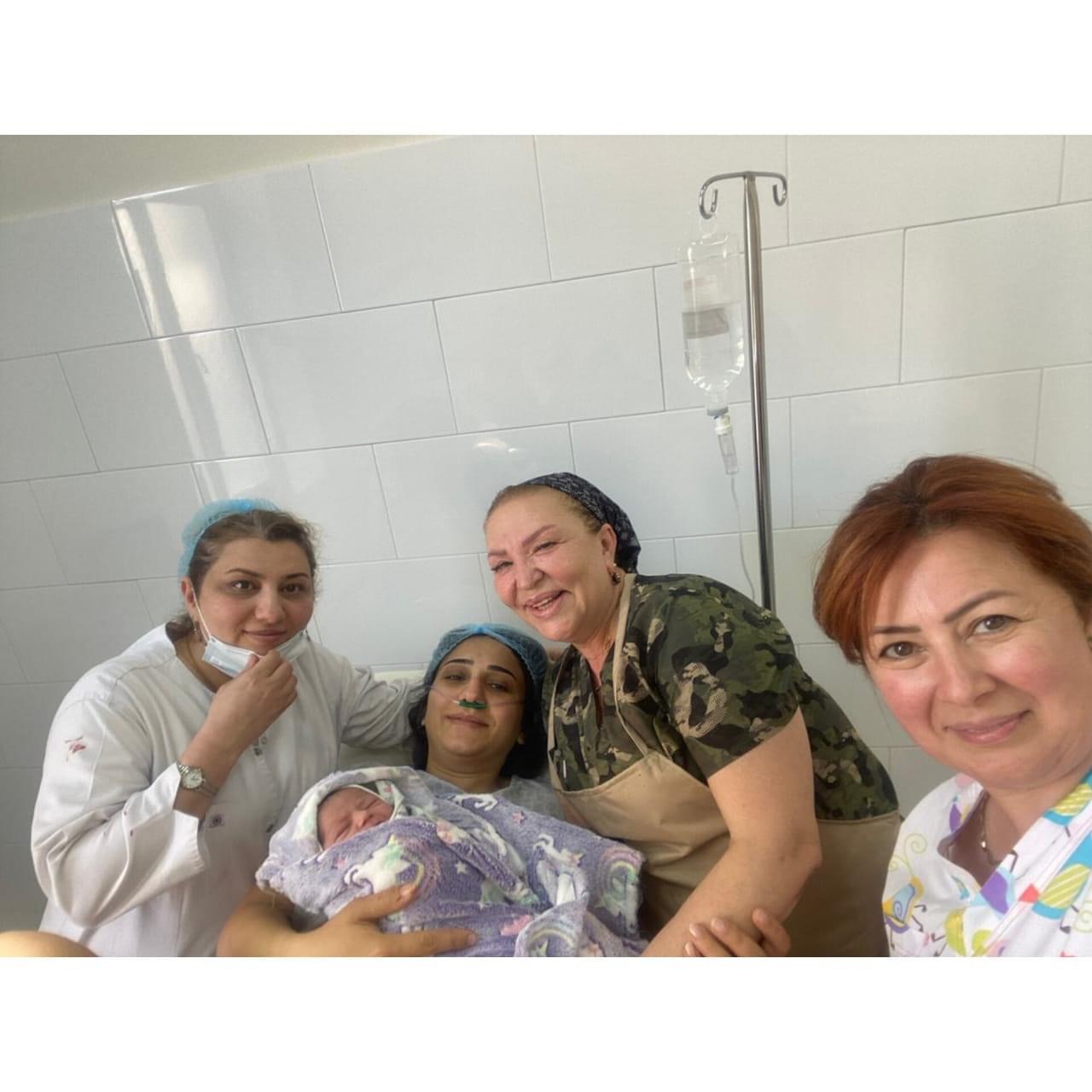 Xətai Tibb Mərkəzinin Doğum şöbəsində ilk uşaq dünyaya gəlib