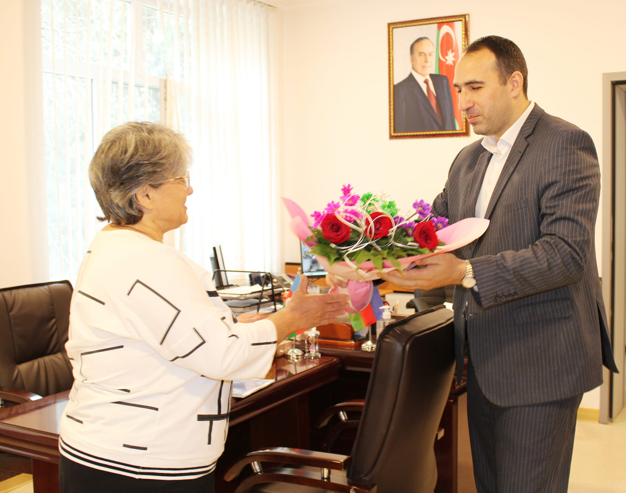 Elmira Babayevanı 65 illik yubileyi və əmək fəaliyyətinin 35 illiyi münasibətilə təbrik edirik! 