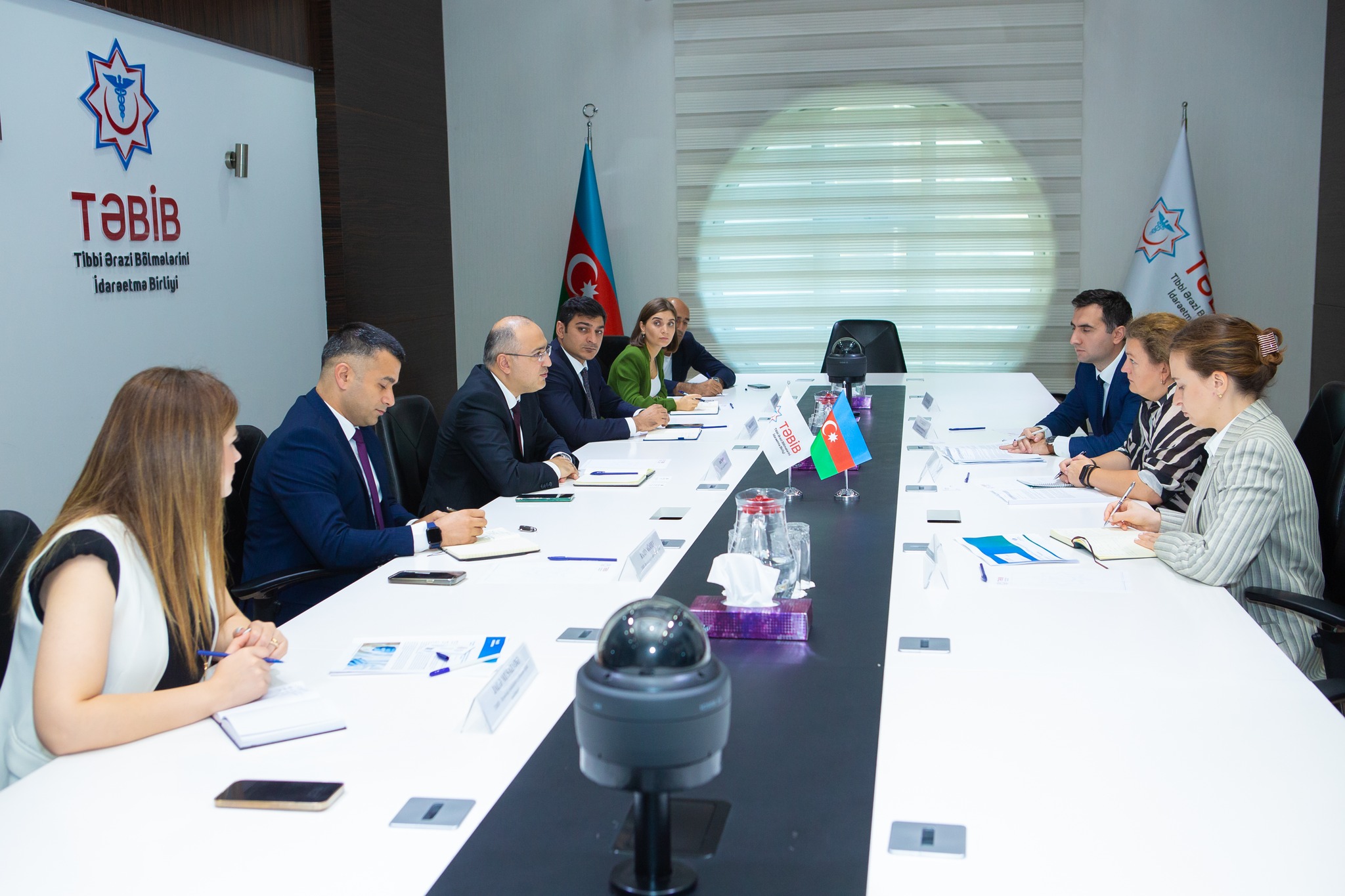TƏBİB və AYİB arasında əməkdaşlıq perspektivləri müzakirə olunub