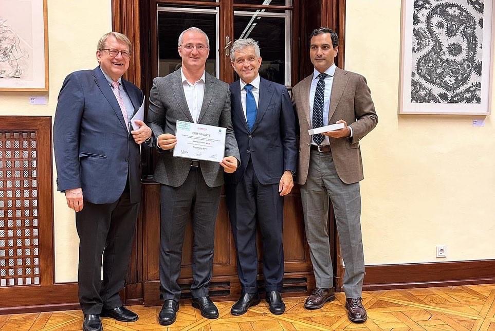 Respublika Neyrocərrahiyyə Xəstəxanasının neyrocərrahı Avstriyada keçirilən seminarda çıxış edib