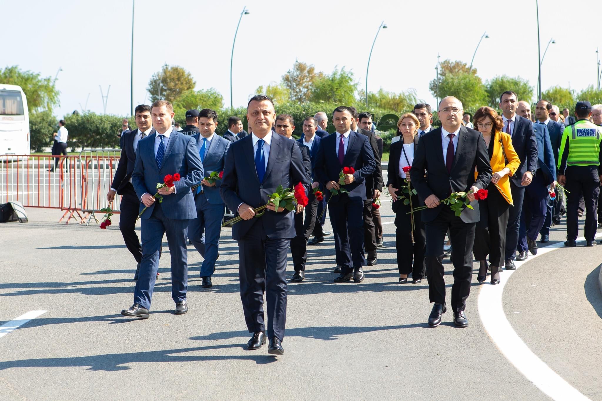 TƏBİB kollektivi Zəfər parkında olub