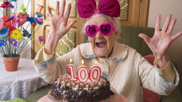 İngiltərədə 100 yaşına çatan insanların sayında yeni rekord 