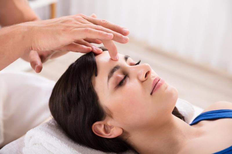 Baş ağrısından qurtulmağa kömək edən masaj metodu