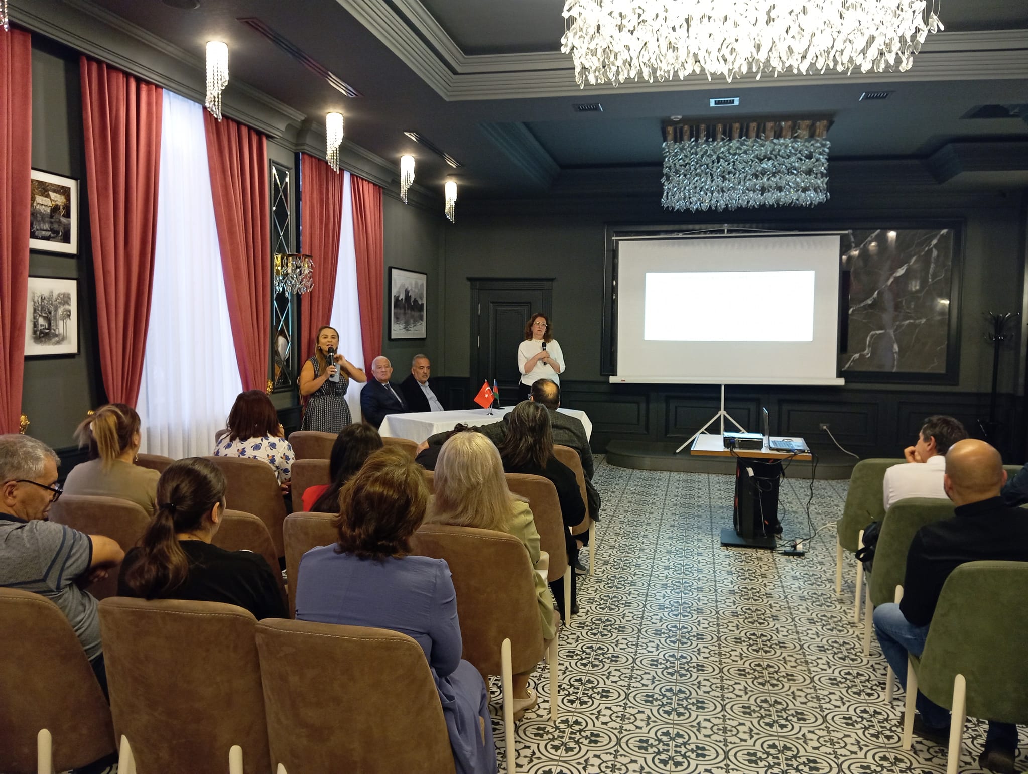  Gəncədə kardioloqların toplantısı keçirilib   