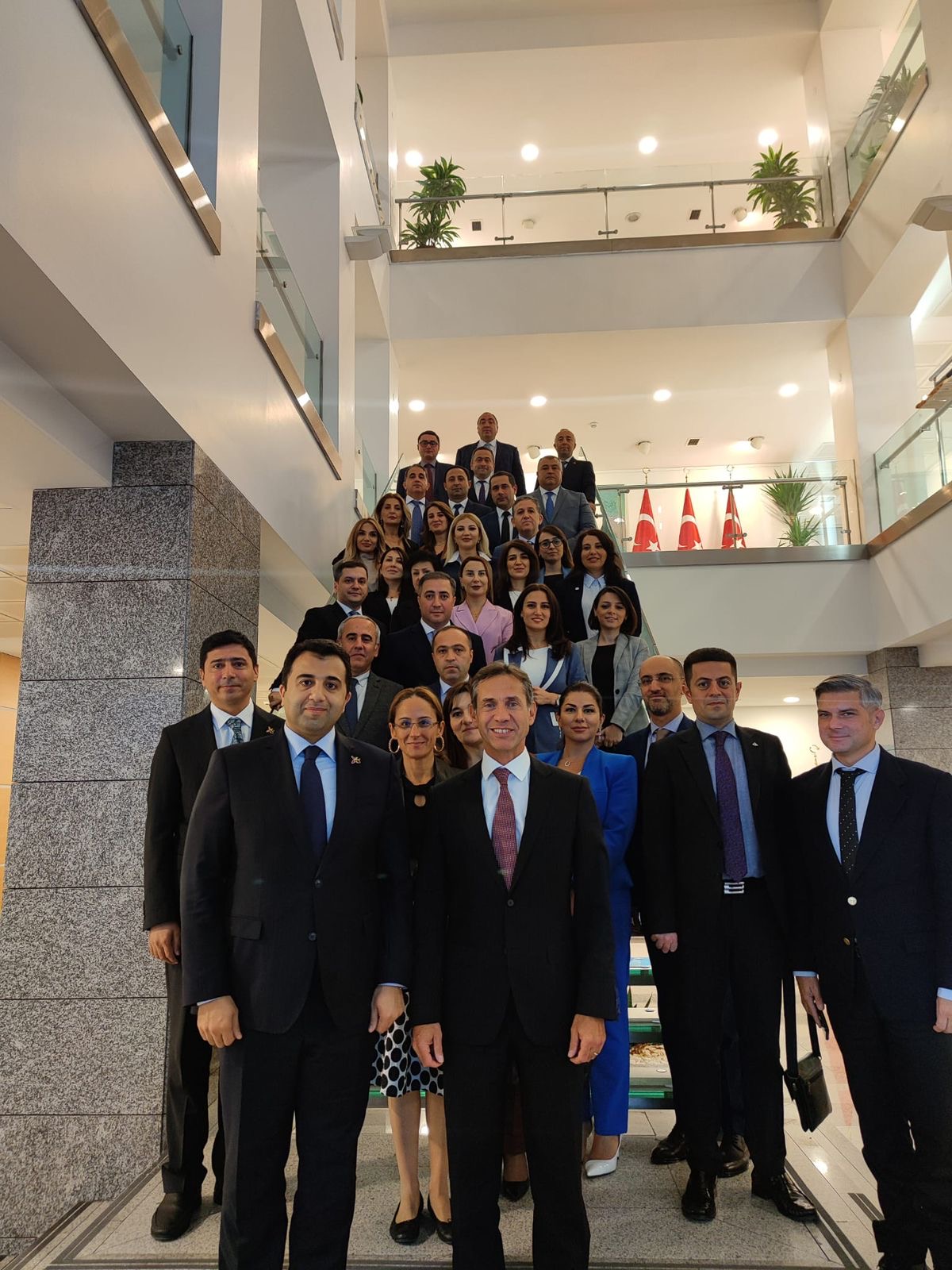 Azərbaycanda dövlət kommunikasiyasının təkmilləşdirilməsi sahəsində görülən işlər müzakirə olunub