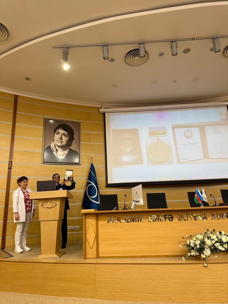 Oftalmoloq Ruhəngiz Balayeva “Səhiyyə əlaçısı” döş nişanı ilə təltif olunub
