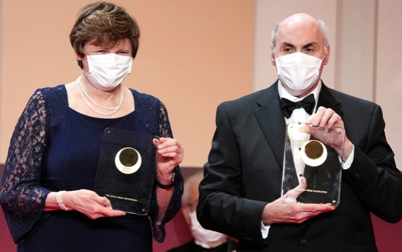 COVID-19 peyvəndinin yaradıcıları Nobel mükafatını necə alıblar?