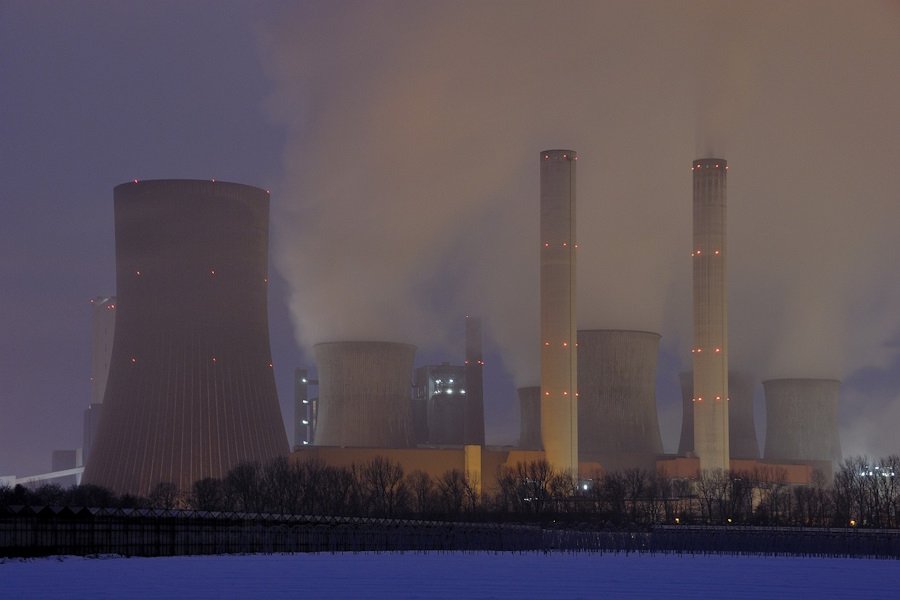 Kömürlə işləyən elektrik stansiyaları emissiya baxımından ən zəhərlisidir