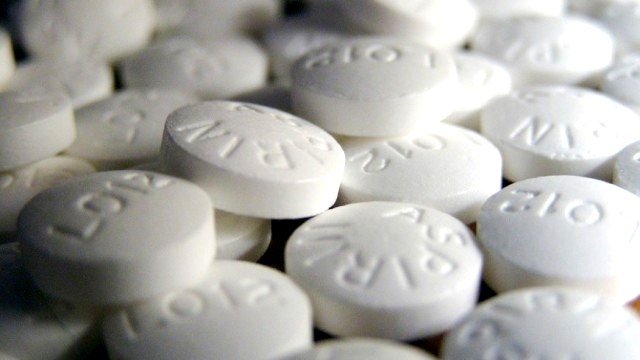Aspirin kolon xərçənginin qarşısının alınmasında effektivliyini göstərib