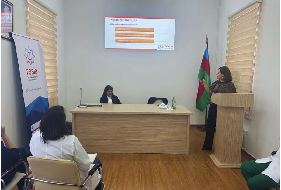 Xəzər Tibb Mərkəzində “Klinik protokolların tətbiqi” mövzusunda təlim keçirilib