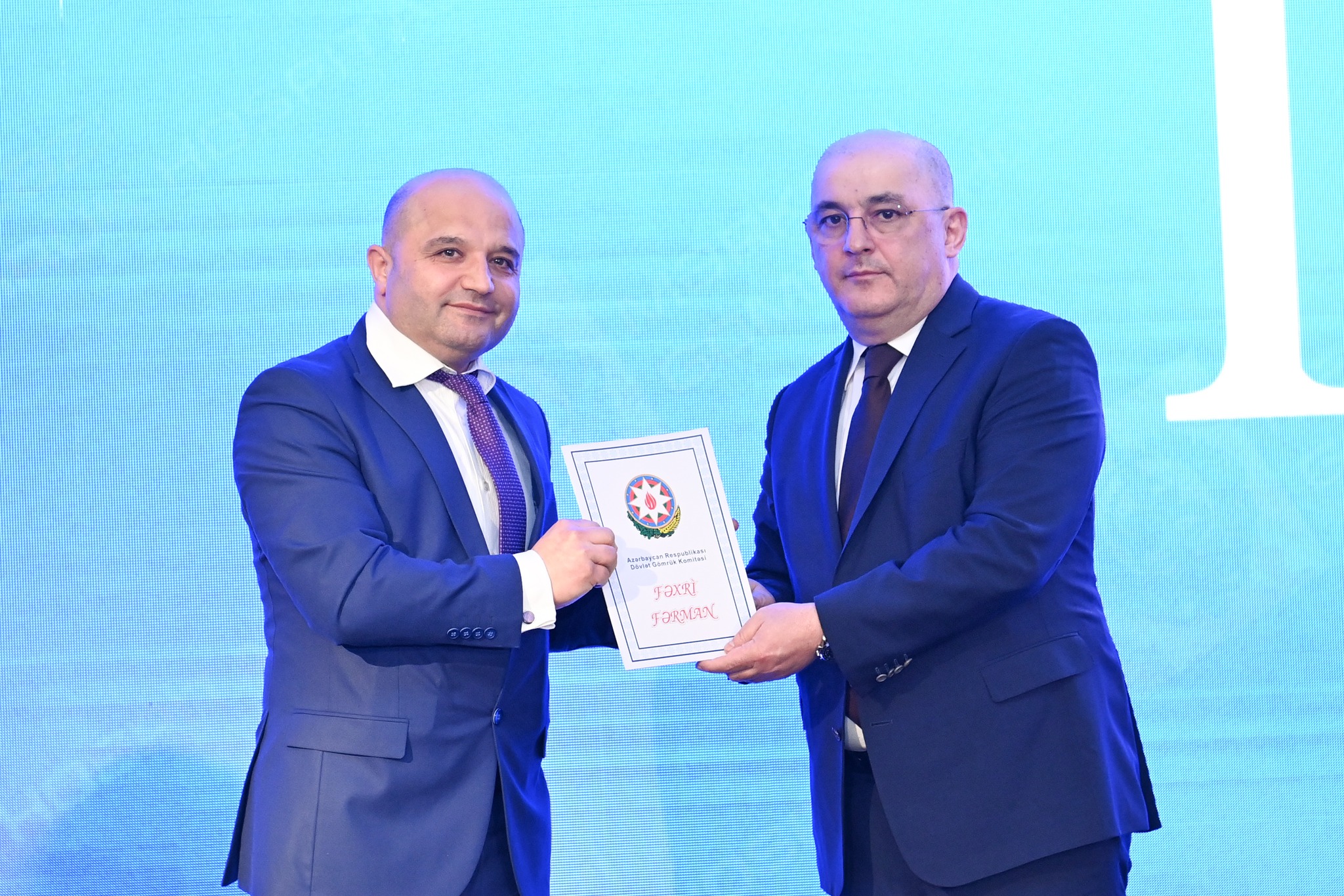 Mərkəzi Gömrük Hospitalının fəaliyyətində fərqlənən tibb işçiləri Fəxri fərmanla təltif ediblər