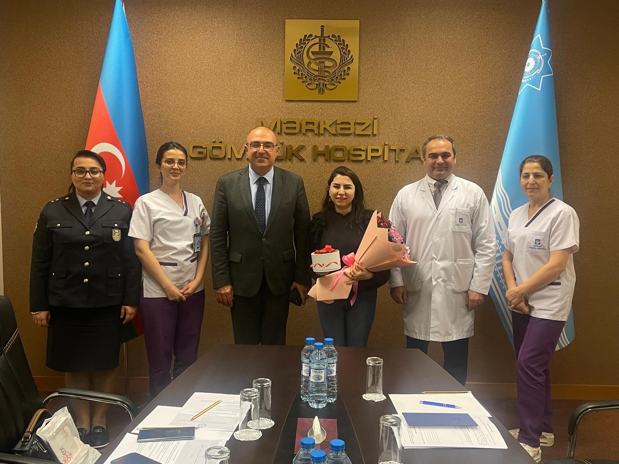 Gömrük Hospitalında tibb bacısı xidmətdə olmanın son yaş həddinə çatdığına görə təqaüdə çıxıb