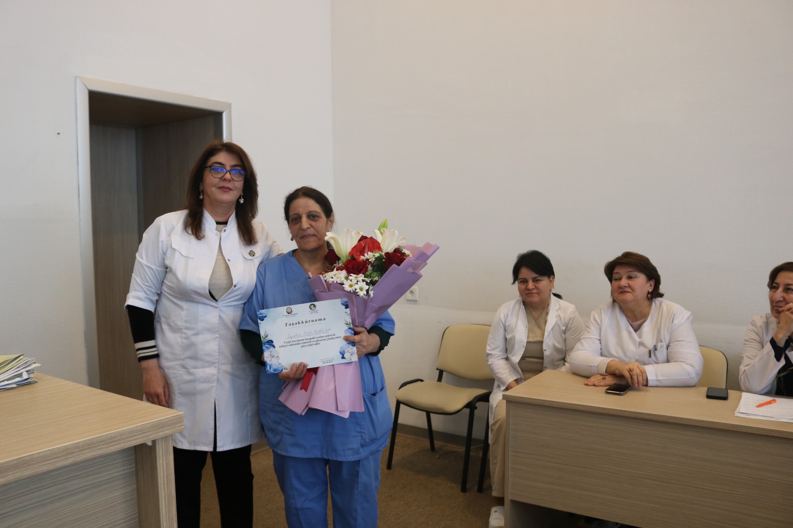 Elmi-Tədqiqat Pediatriya İnstitutunun daha bir əməkdaşı təqaüdə yola salınıb