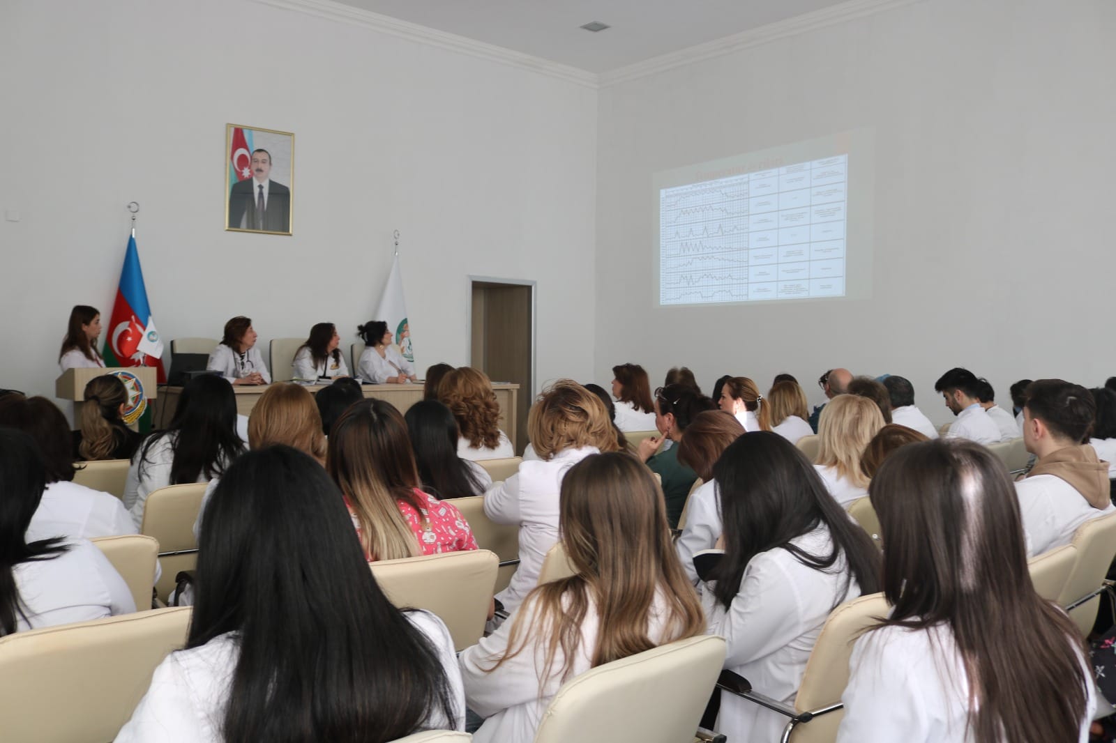 ETPİ-də “Qızdırma və qızdırmalı xəstələrdə klinik müşahidə” adlı seminar təşkil olunub