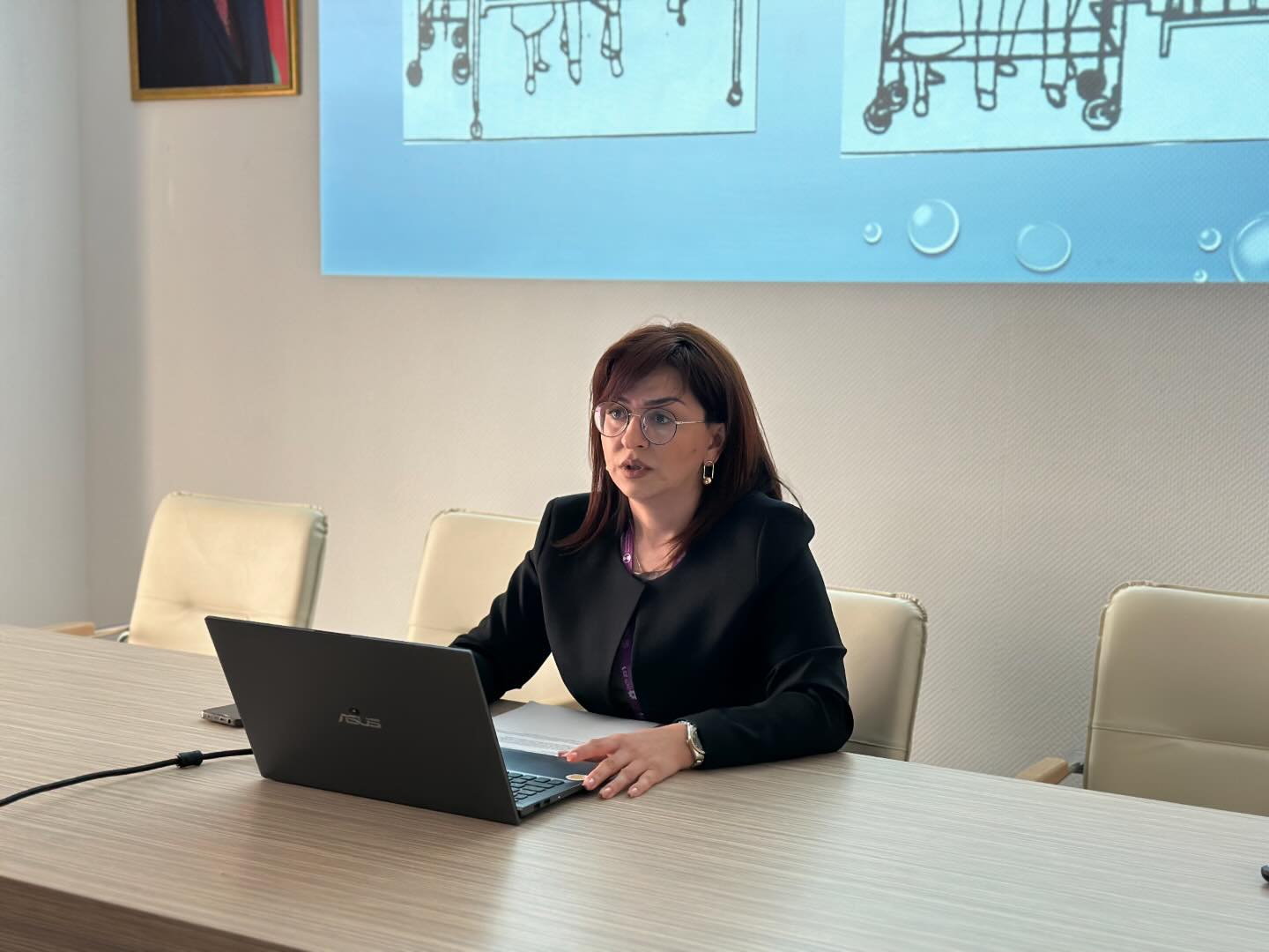 “Xəstələrin yıxılma riski səviyyəsini təyin etmək üçün risklərin qiymətləndirilməsi“ mövzusunda maarifləndirici seminar keçirilib