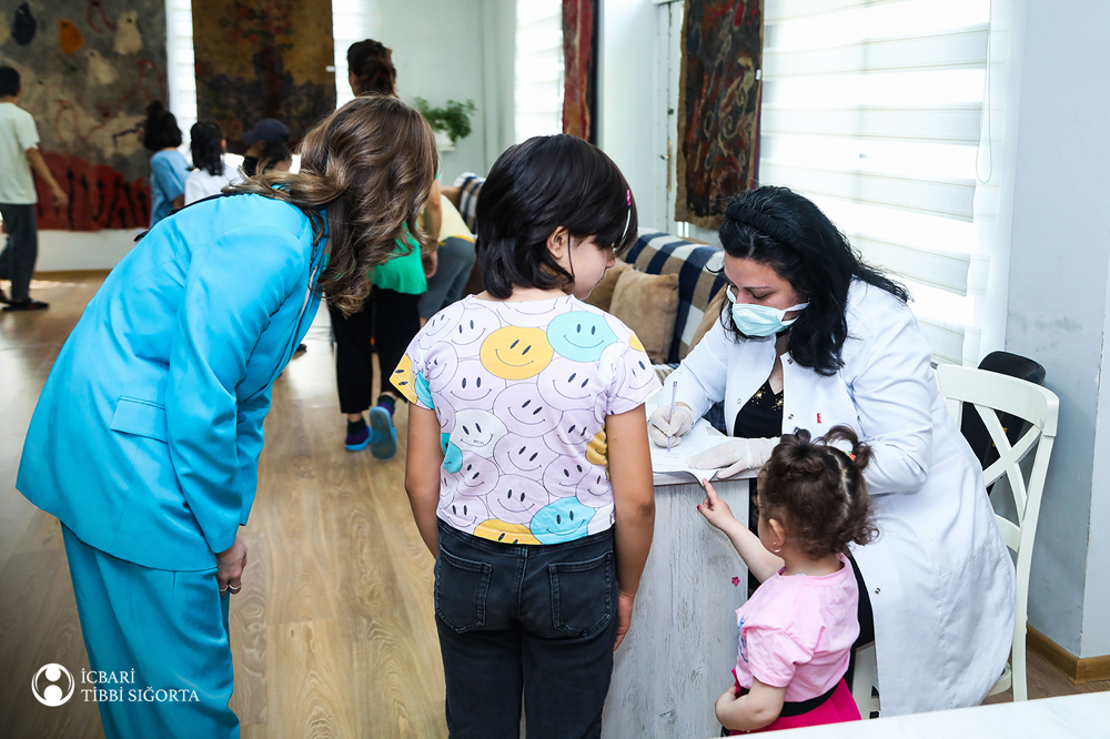 Uşaq sığınacaqlarında məskunlaşan 106 uşaq tibbi müayinədən keçib  