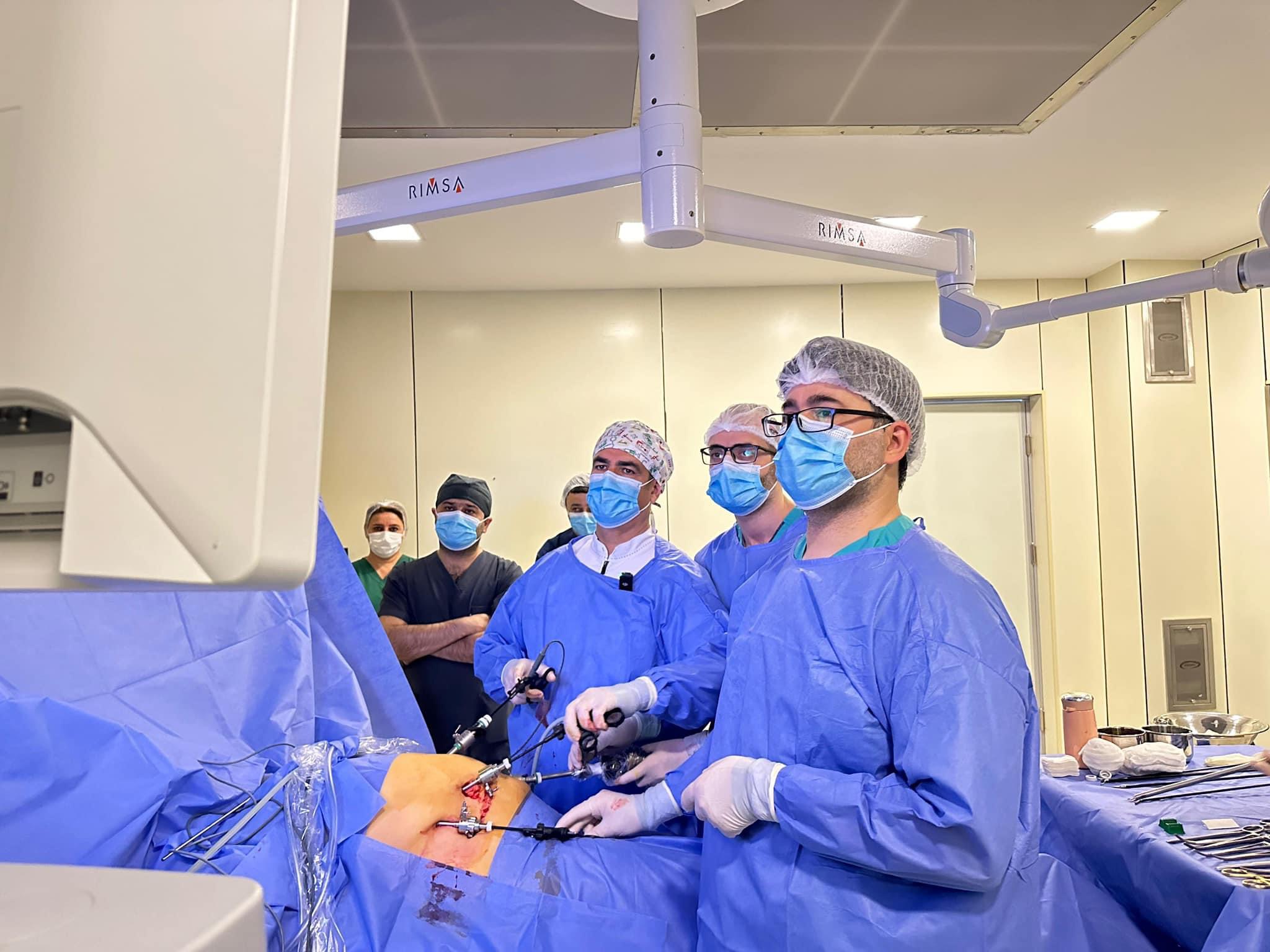 10-cu Bakı Beynəlxalq Tibbi Treyninq Günləri çərçivəsində canlı cərrahiyyə kursu təşkil edilib