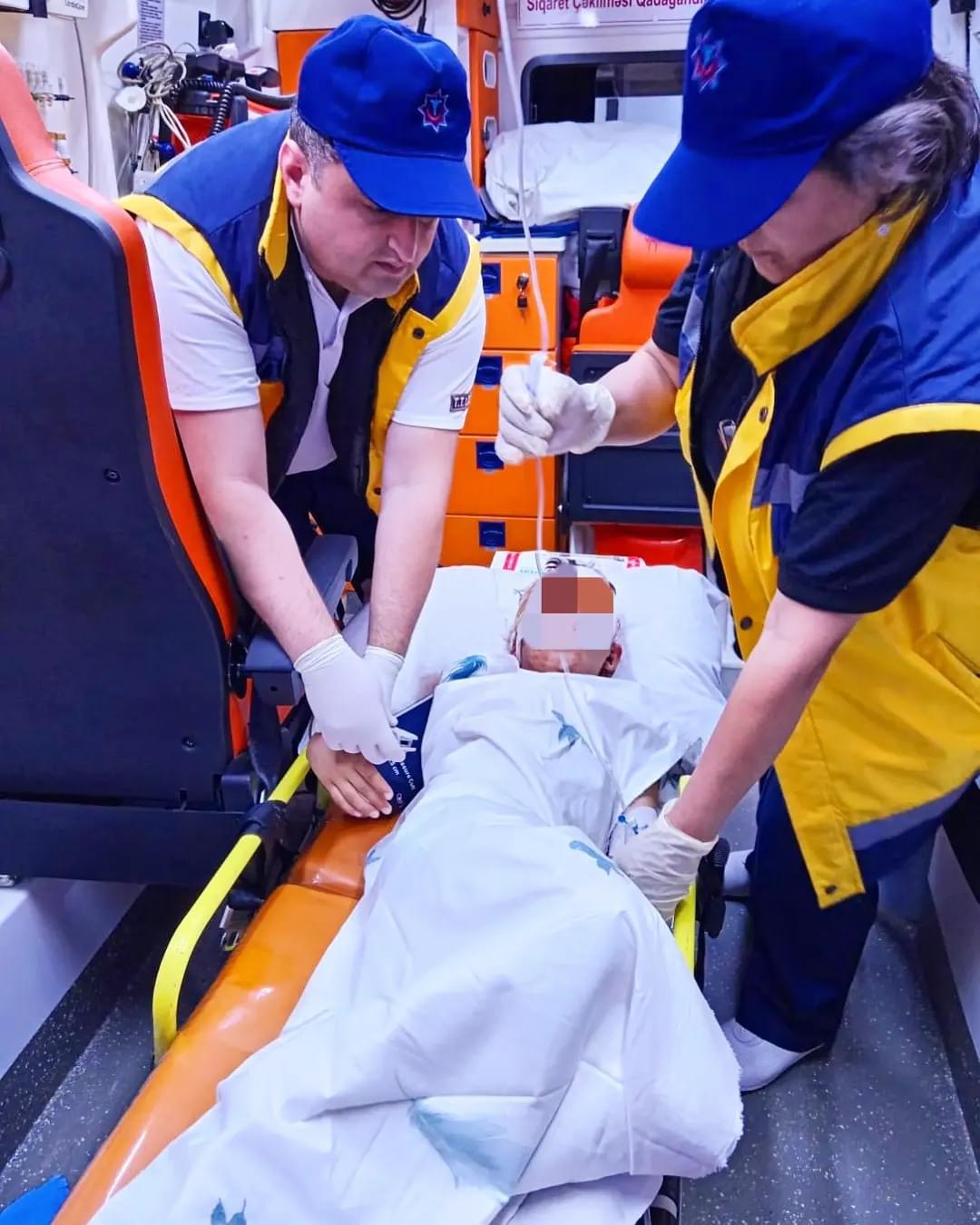 Nəqliyyat hadisəsi nəticəsində xəsarət almış 8 yaşlı uşaq Şirvan RMX-ya hospitalizasiya olunub