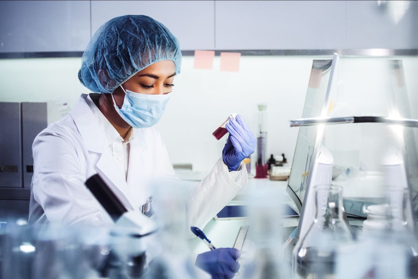 İnsan qanı ilə qidalanan “vampir bakteriyalar” müəyyən edilib