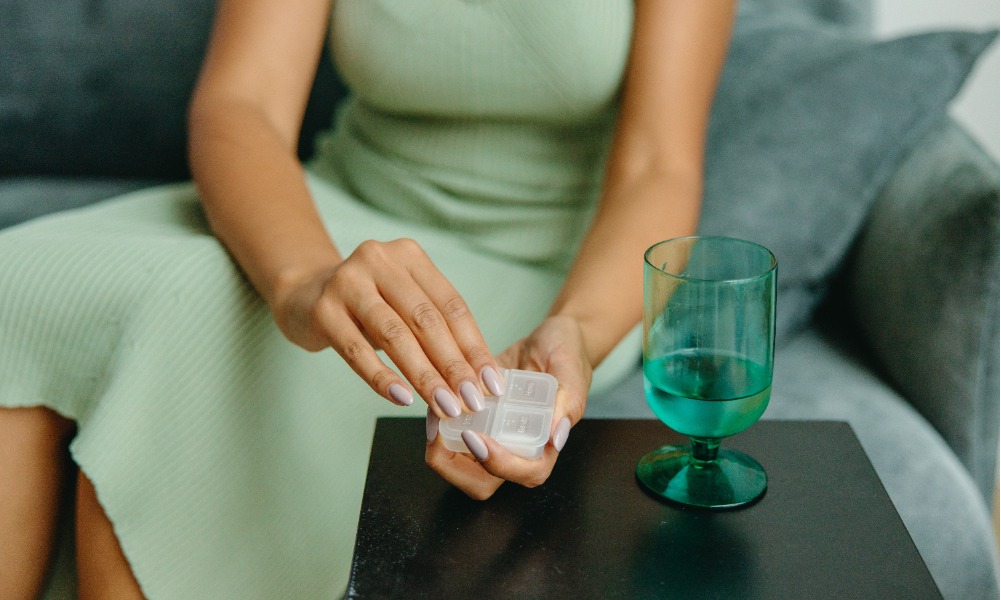 Həblər spirt tərkibli içkilərlə niyə qəbul edilməməlidir? Farmakoloq izah etdi