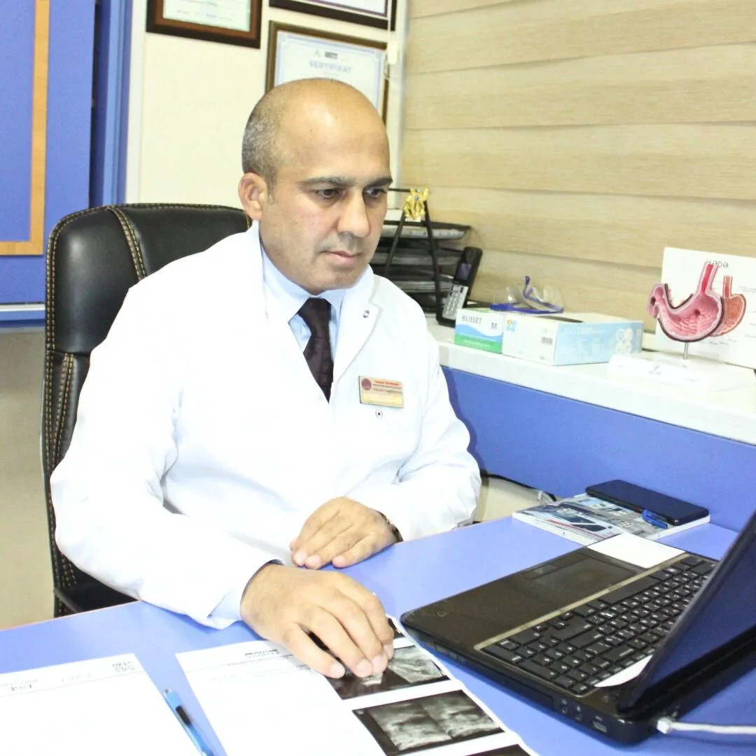 Hepatoloq Tofiq Əkbərov Türkiyədə XV Beynəlxalq Hepatoloji Konqresdə iştirak edib  