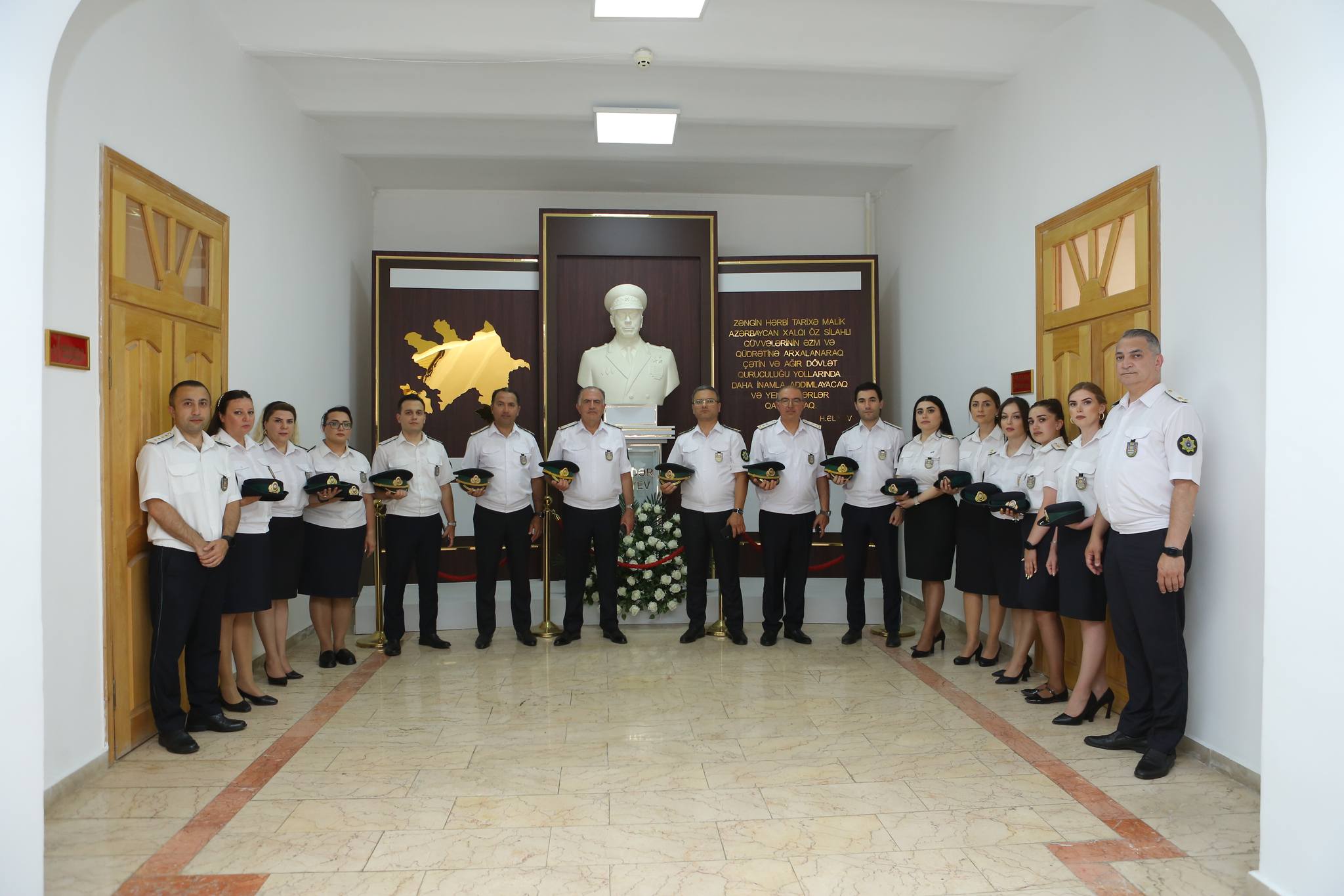  Dövlət Gömrük Komitəsi Tibbi Xidmət İdarəsinin nümayəndə heyəti Azərbaycan Hərb Tarixi Muzeyini ziyarət edib   