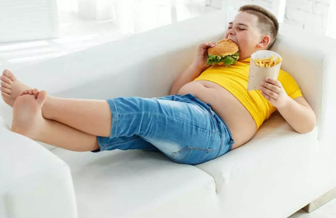 Uşaqlıqda oturaq həyat tərzi gənclikdə qaraciyərin sağlamlığını təhdid edir