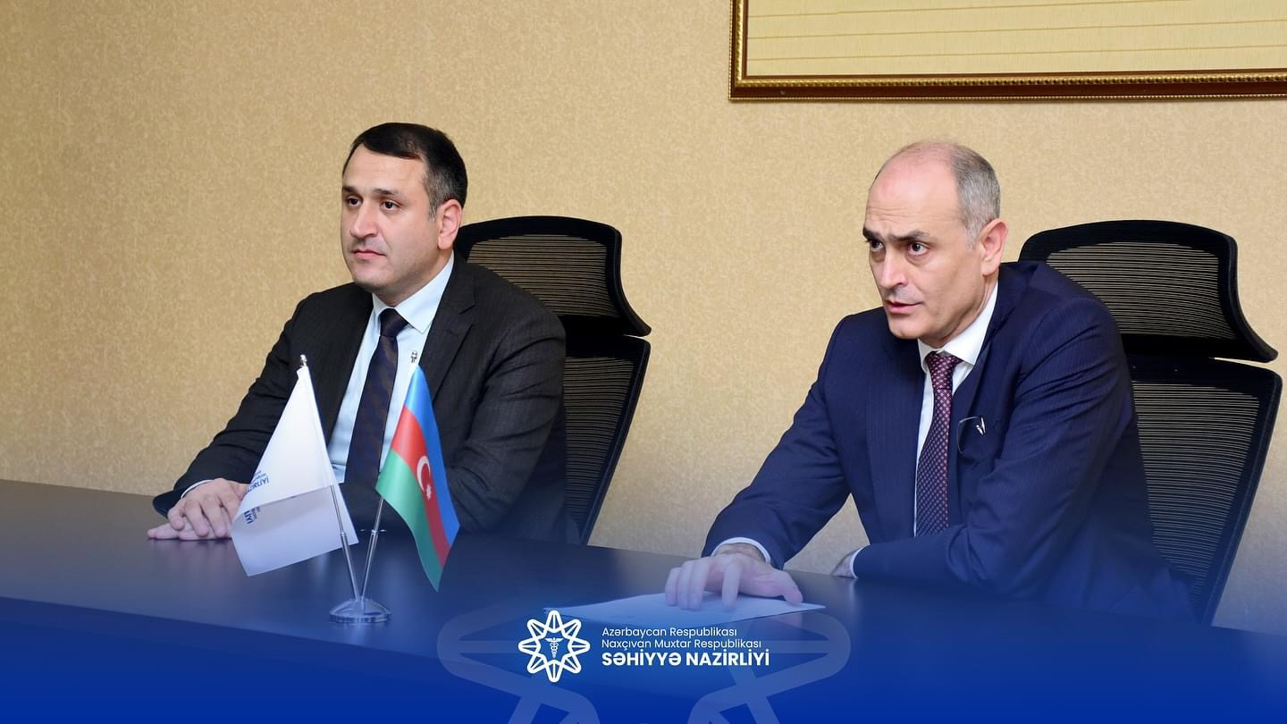 Naxçıvanın səhiyyə naziri kollektivə təqdim olunub