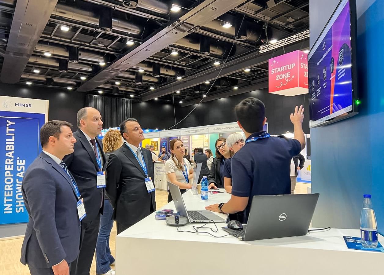 HIMSS beynəlxalq akkreditasiya sertifikatı rəsmi olaraq Yeni Klinikaya təqdim edilib