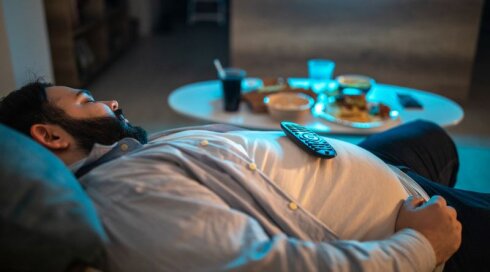 Yeməkdən sonra niyə süstləşirik?