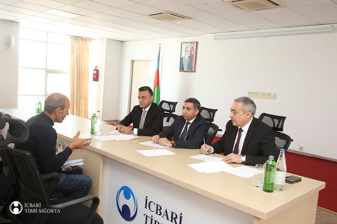 Zaur Əliyev Ağcabədi, Ağdam və Laçın rayon sakinlərini qəbul edib