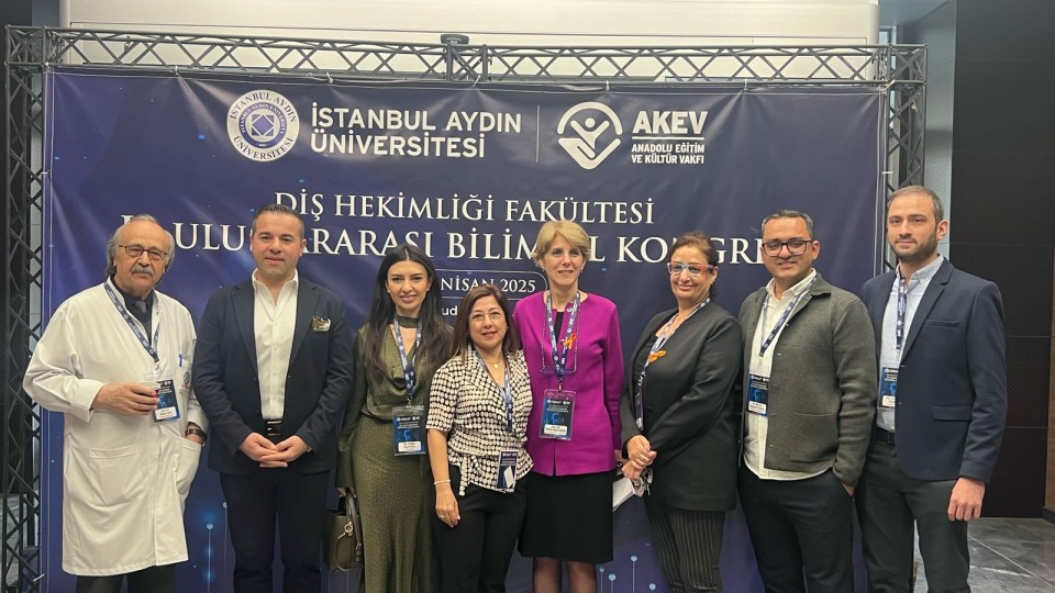  ATU-nun əməkdaşı Türkiyədə məruzə ilə çıxış edib   