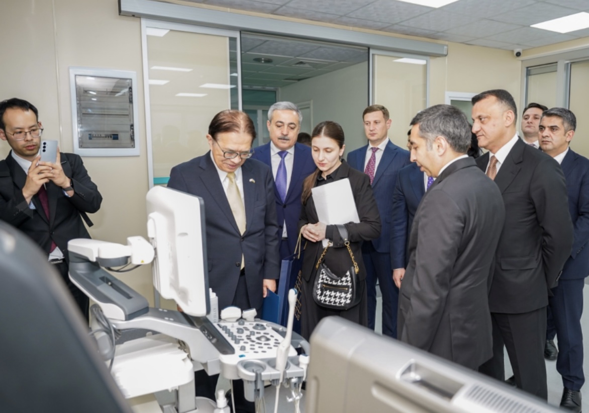 Mərkəzi Neftçilər Xəstəxanasına müasir tibbi avadanlıqlar ianə edilib