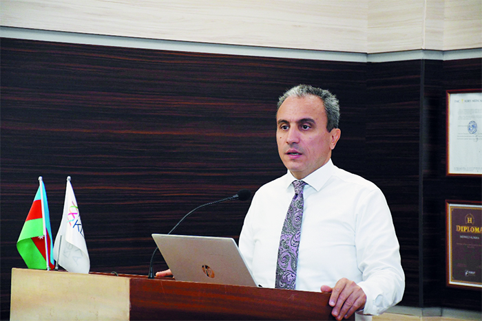 Ürək-damar cərrahları və rezidentlər üçün mitral qapaq təmiri və cərrahi koronar anastomoz kursu təşkil olunub