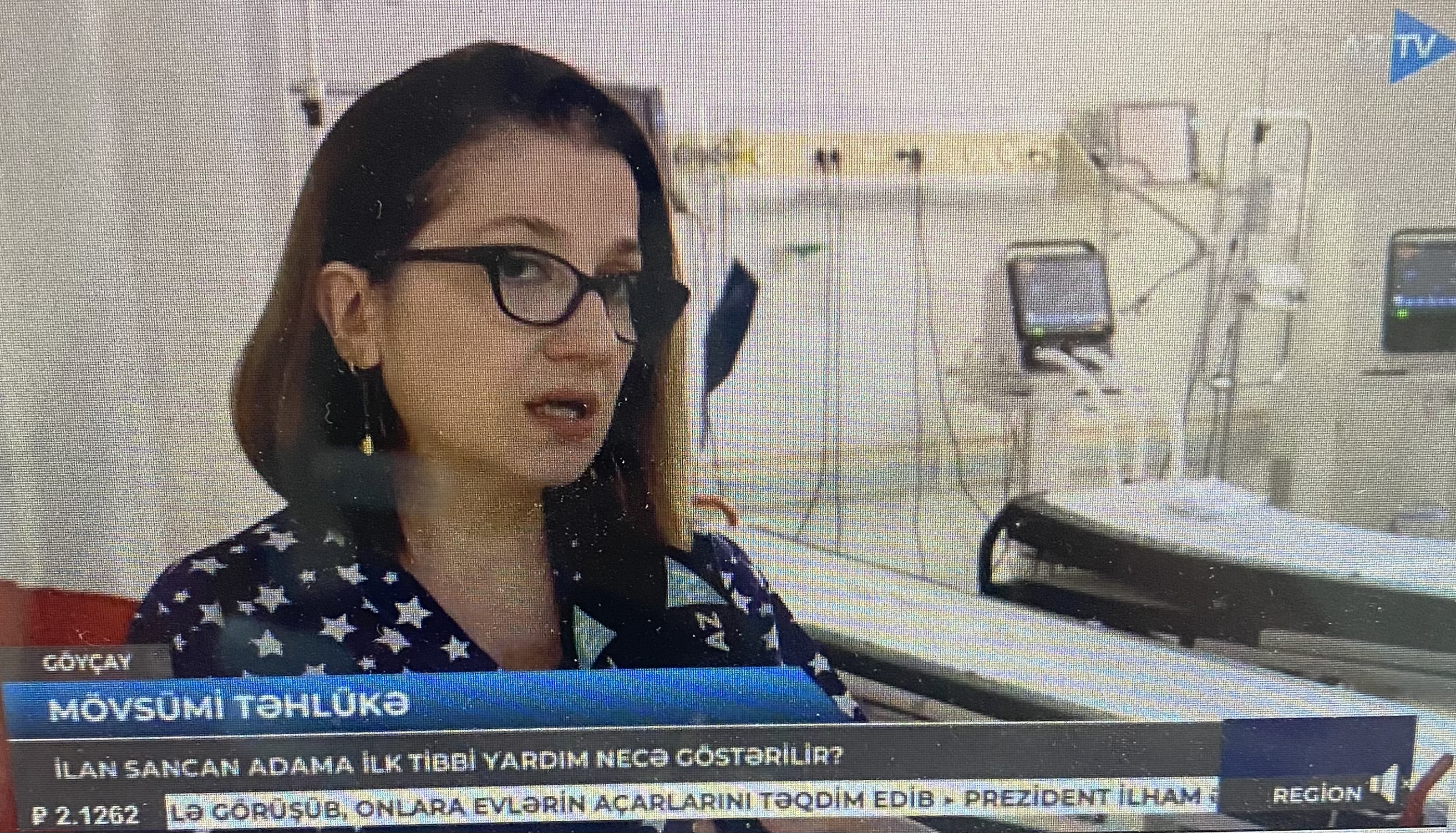        Kliniki Tibbi Mərkəzin həkimi “AZTV Xəbər”ə ilan sancması zamanı ilkin tibbi yardımdan danışıb         