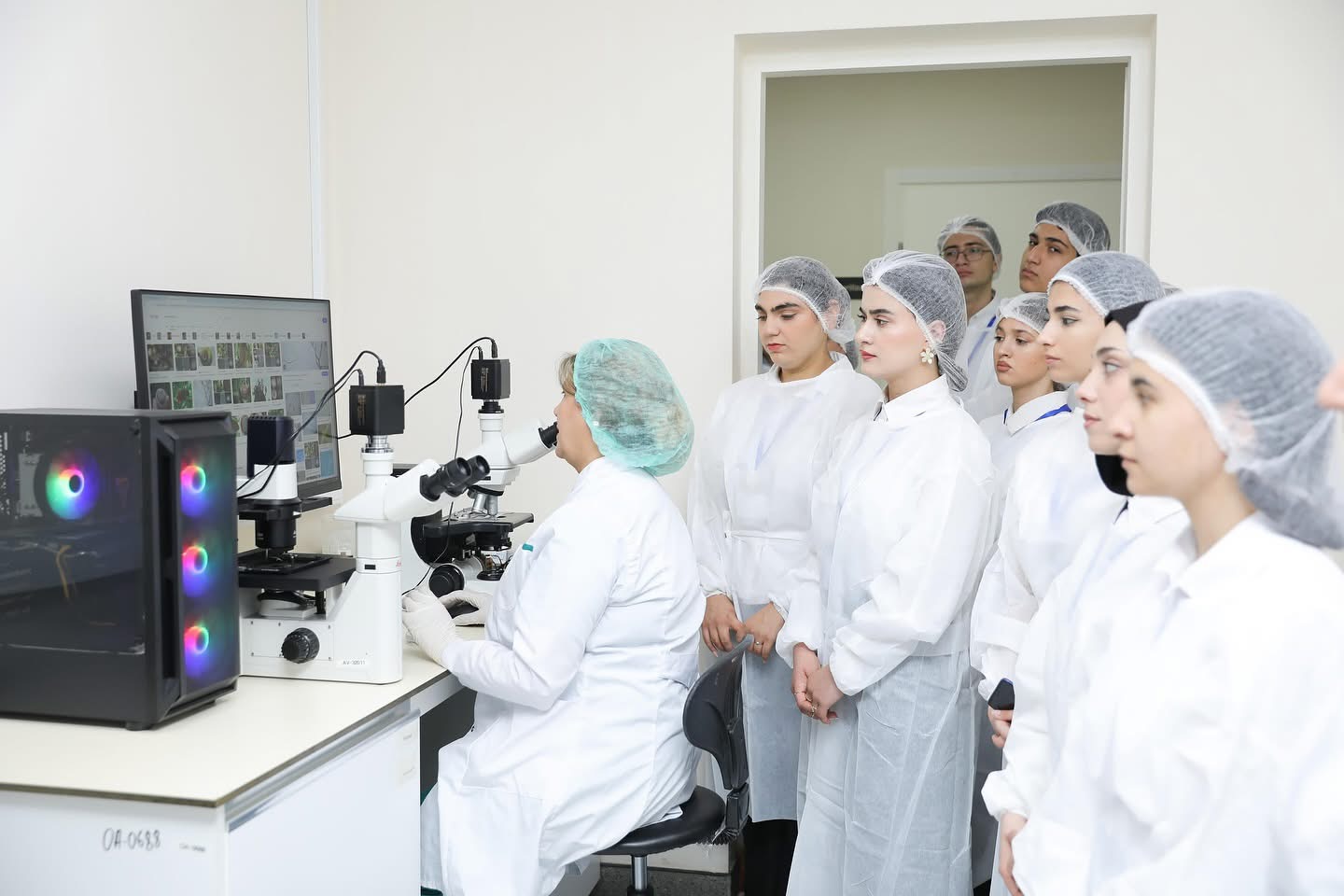 AQTİ-də ASAN könüllüləri üçün info-tur keçirilib