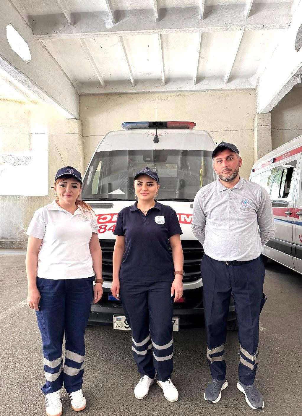 Təcili tibbi yardım briqadası tərəfindən 75 yaşlı xəstəyə elektroimpuls terapiya icra edilib