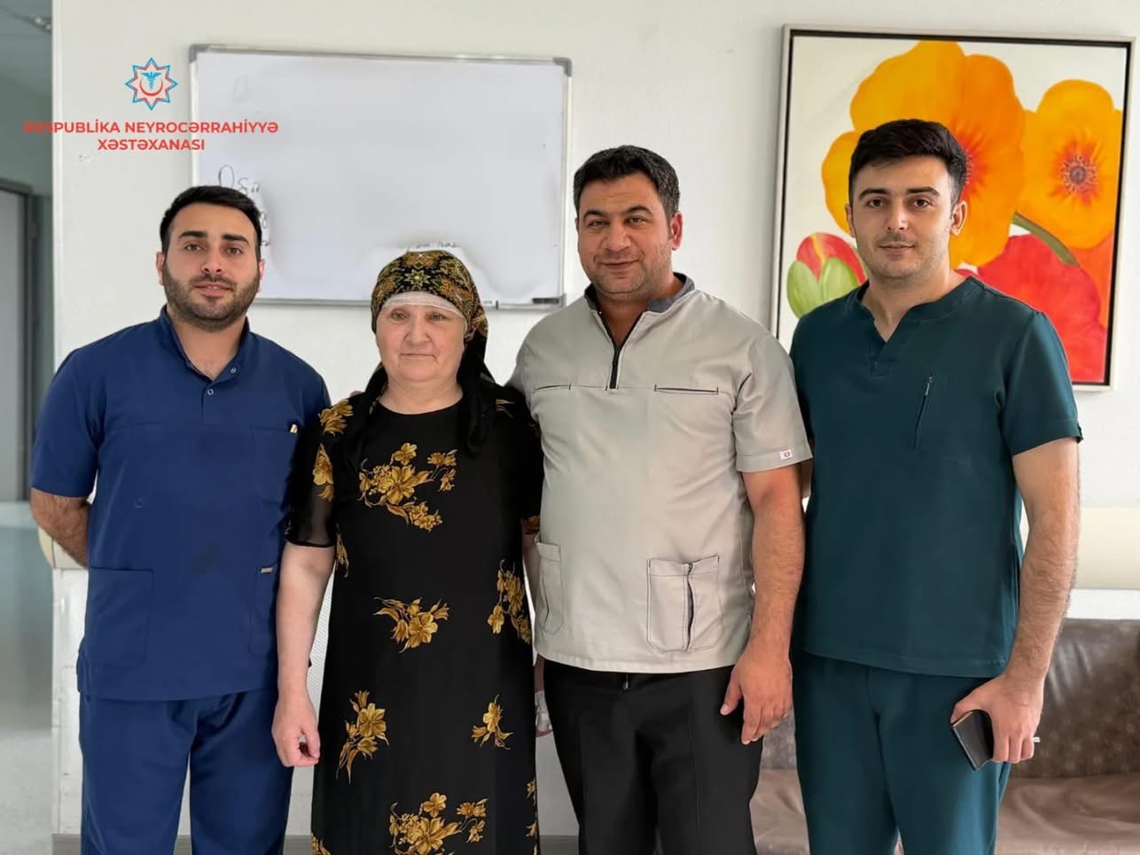 Şiddətli boyun və baş ağrıları ilə Respublika Neyrocərrahiyyə Xəstəxanasına müraciət edən pasiyent sağlamlığına qovuşub